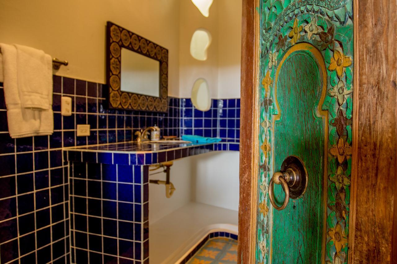 Two Brothers Surf Resort Tola Ngoại thất bức ảnh
