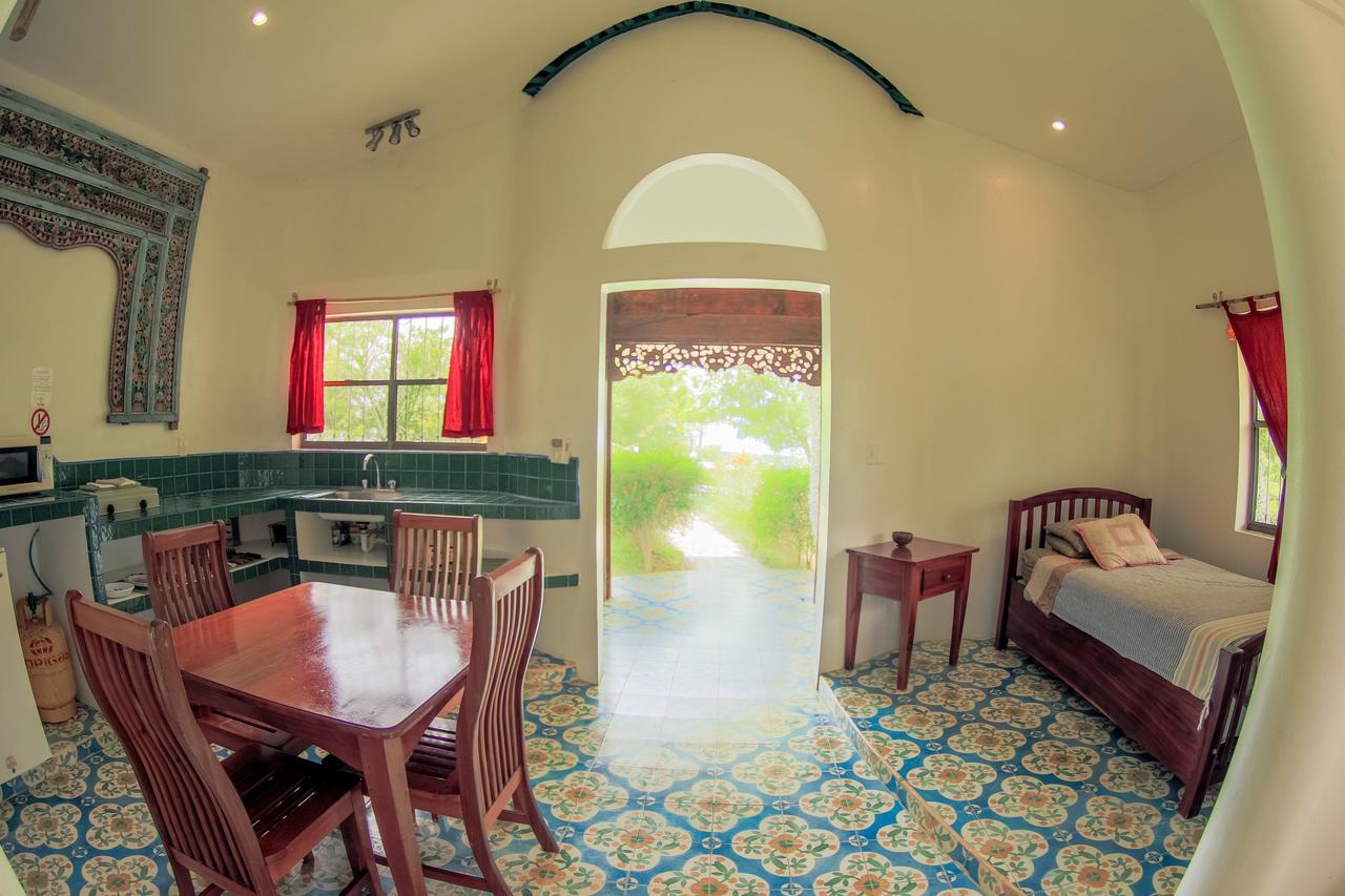 Two Brothers Surf Resort Tola Ngoại thất bức ảnh